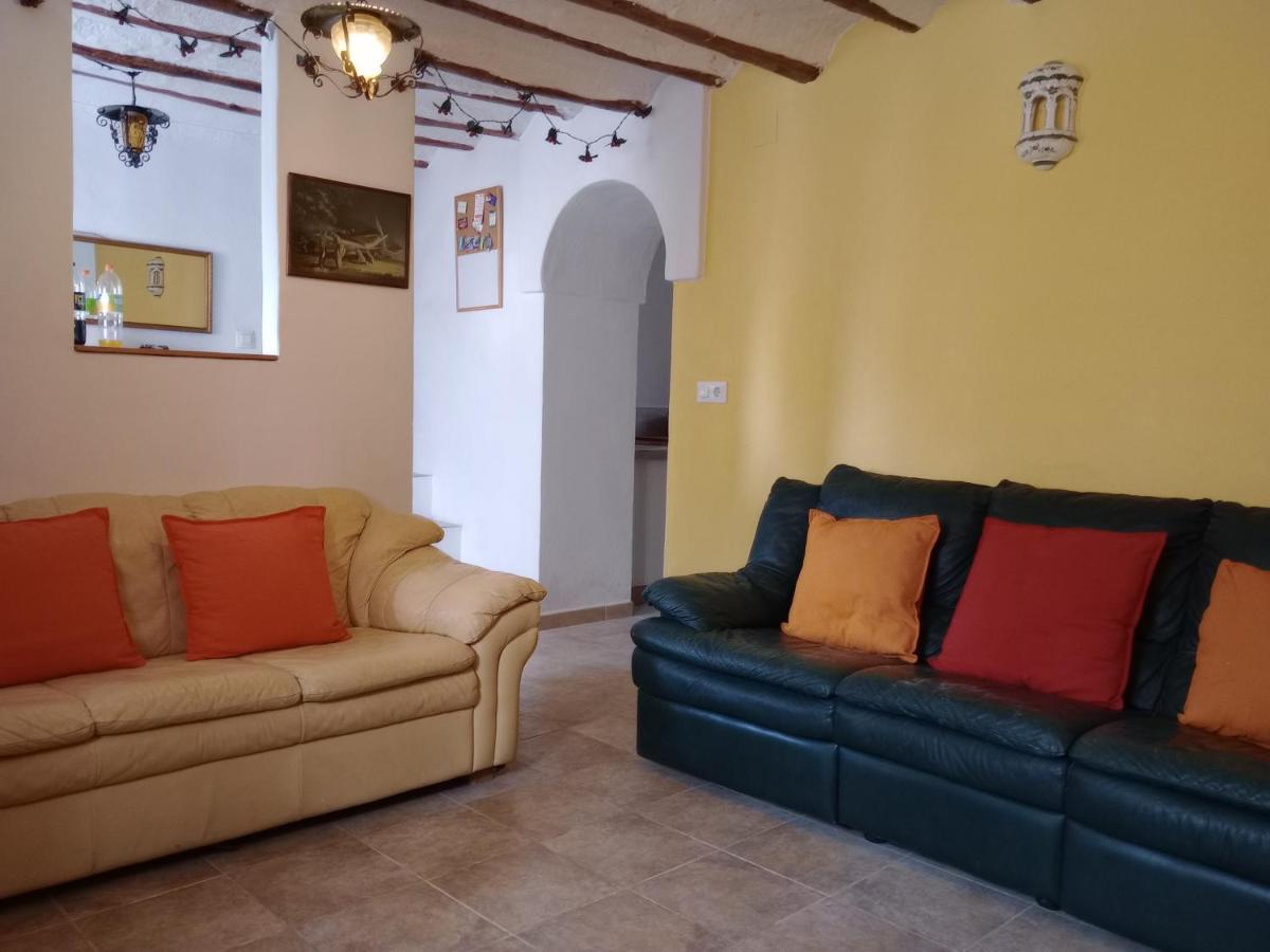 Casa En La Plaza, Hinojares - Ideal For Exploring The Area Екстериор снимка